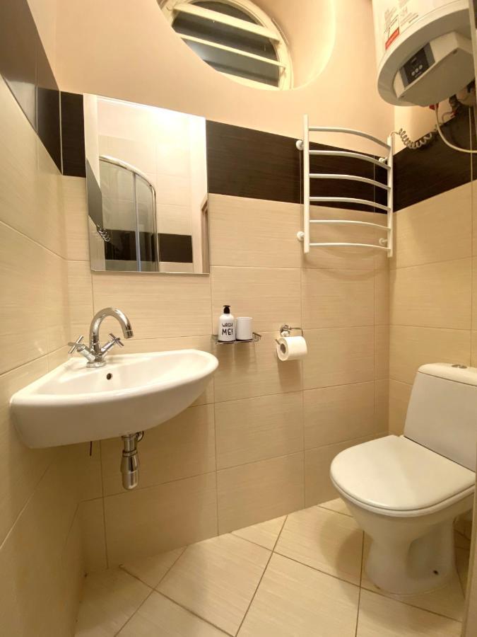 Family Apartment Lviv Eksteriør billede