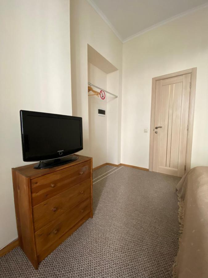 Family Apartment Lviv Eksteriør billede