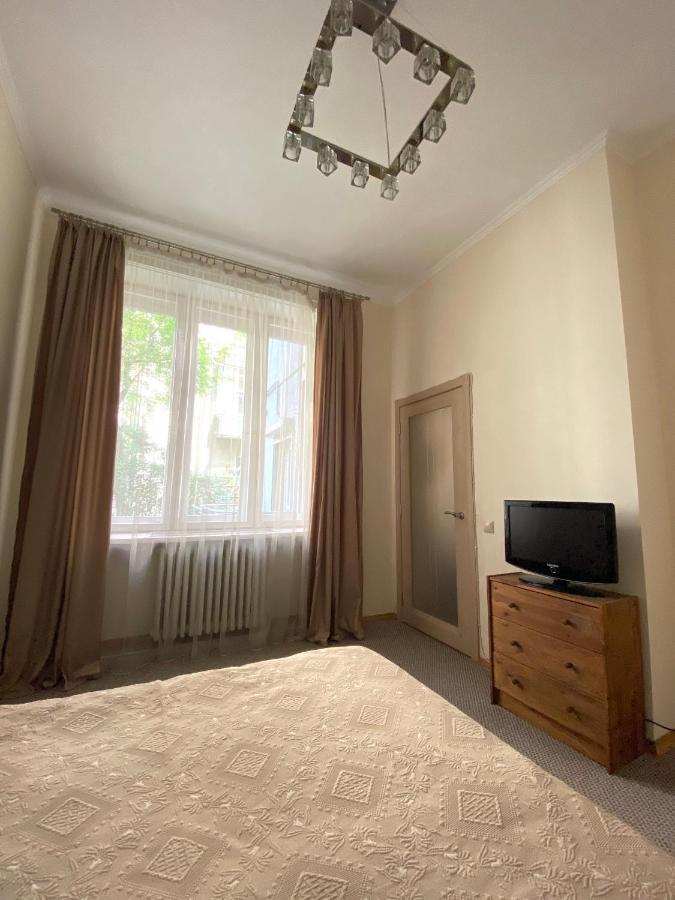 Family Apartment Lviv Eksteriør billede